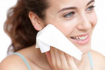 Khăn giấy khô dùng để chăm sóc cá nhân